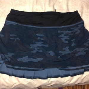 Lululemon skirt size 4